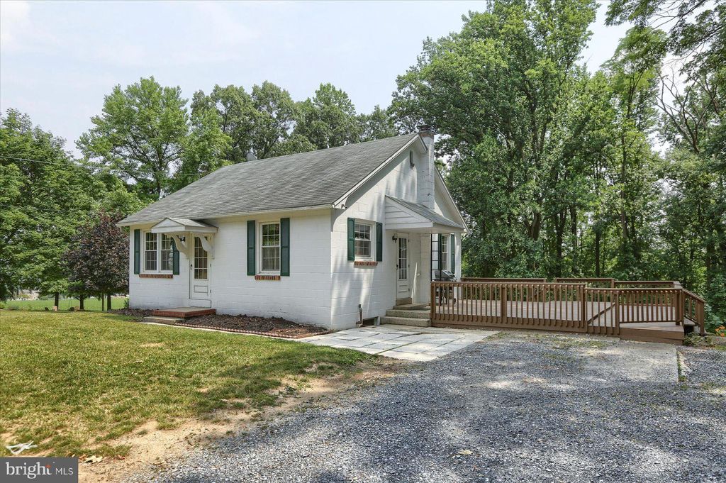 Photo of 326 W 28TH DIVISION HWY, LITITZ, PA 17543 (MLS # PALA2036686)