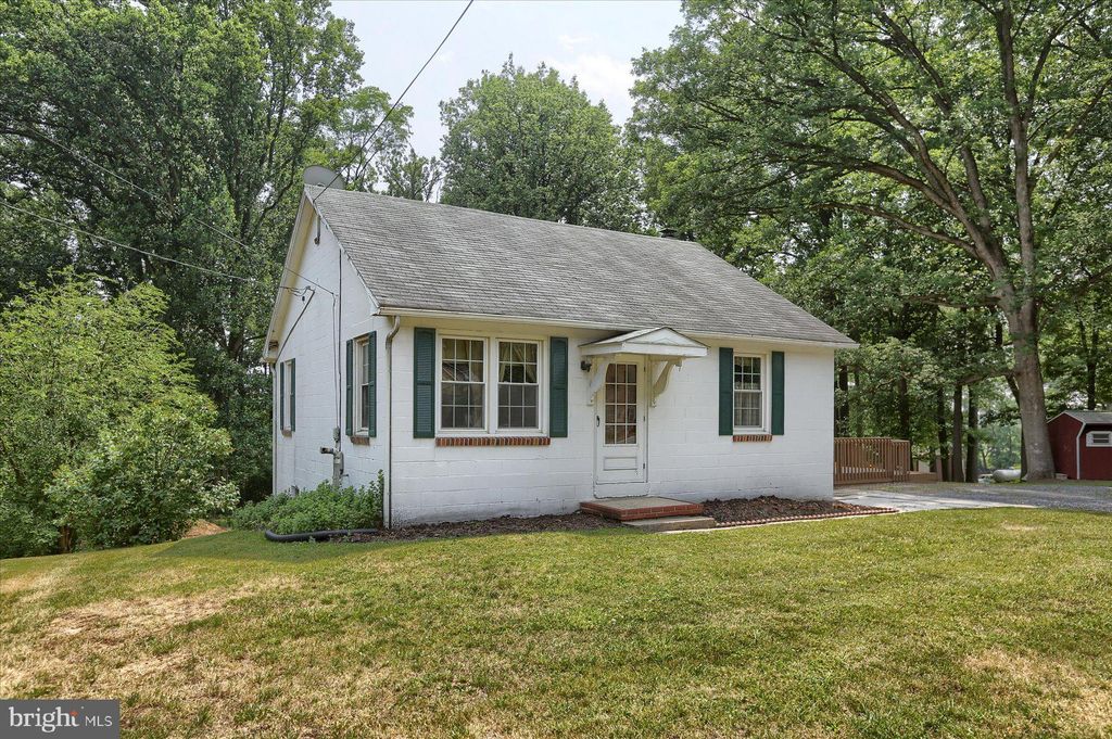 Photo of 326 W 28TH DIVISION HWY, LITITZ, PA 17543 (MLS # PALA2036686)