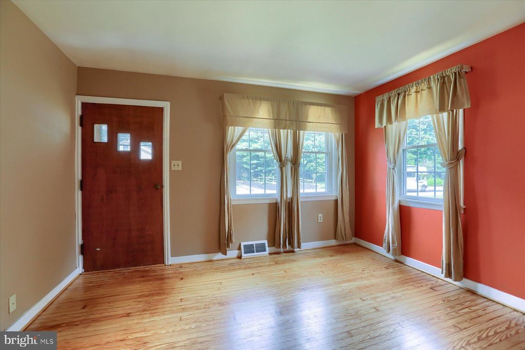 Photo of 326 W 28TH DIVISION HWY, LITITZ, PA 17543 (MLS # PALA2036686)