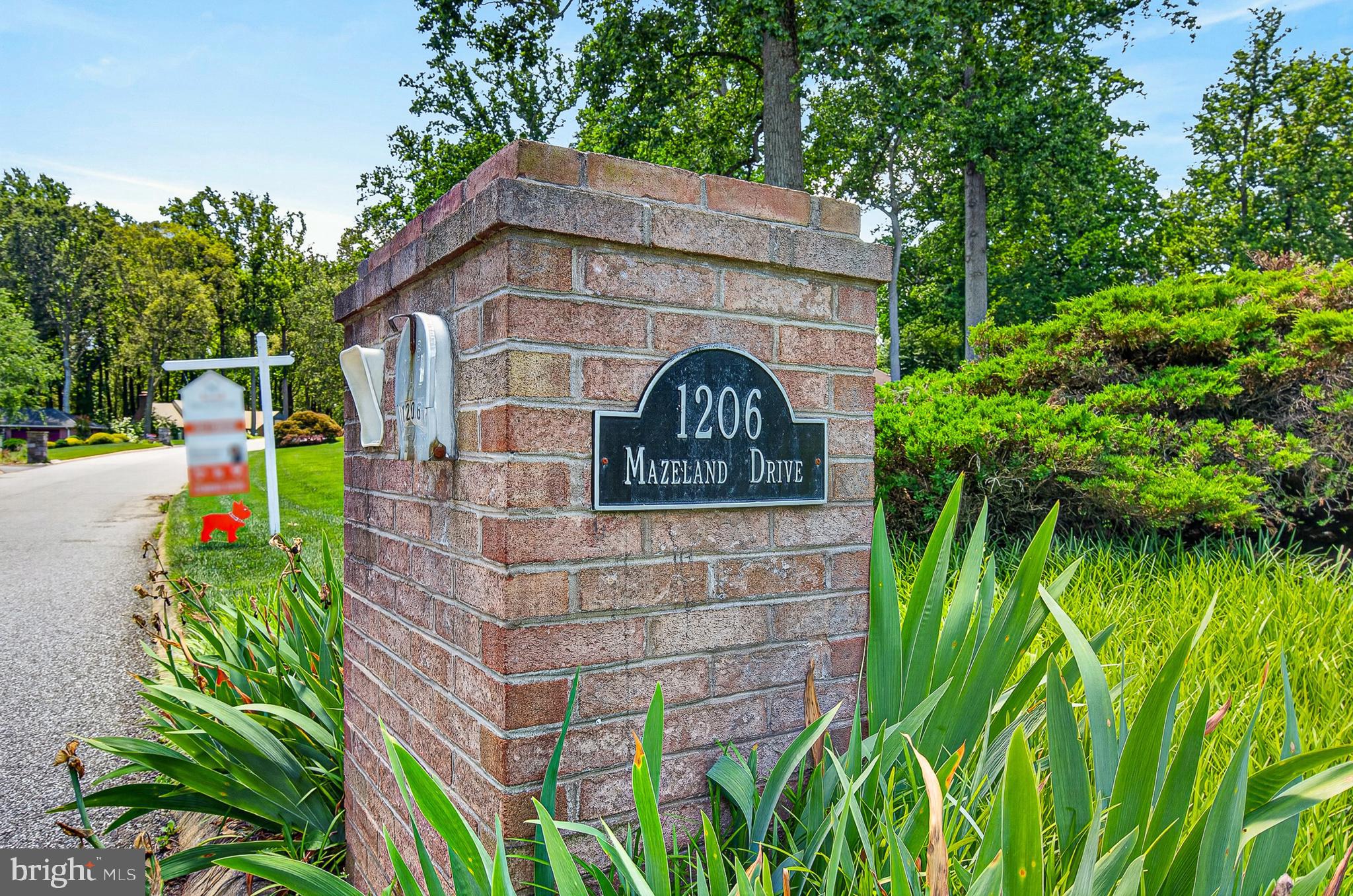 1206 MAZELAND DRIVE