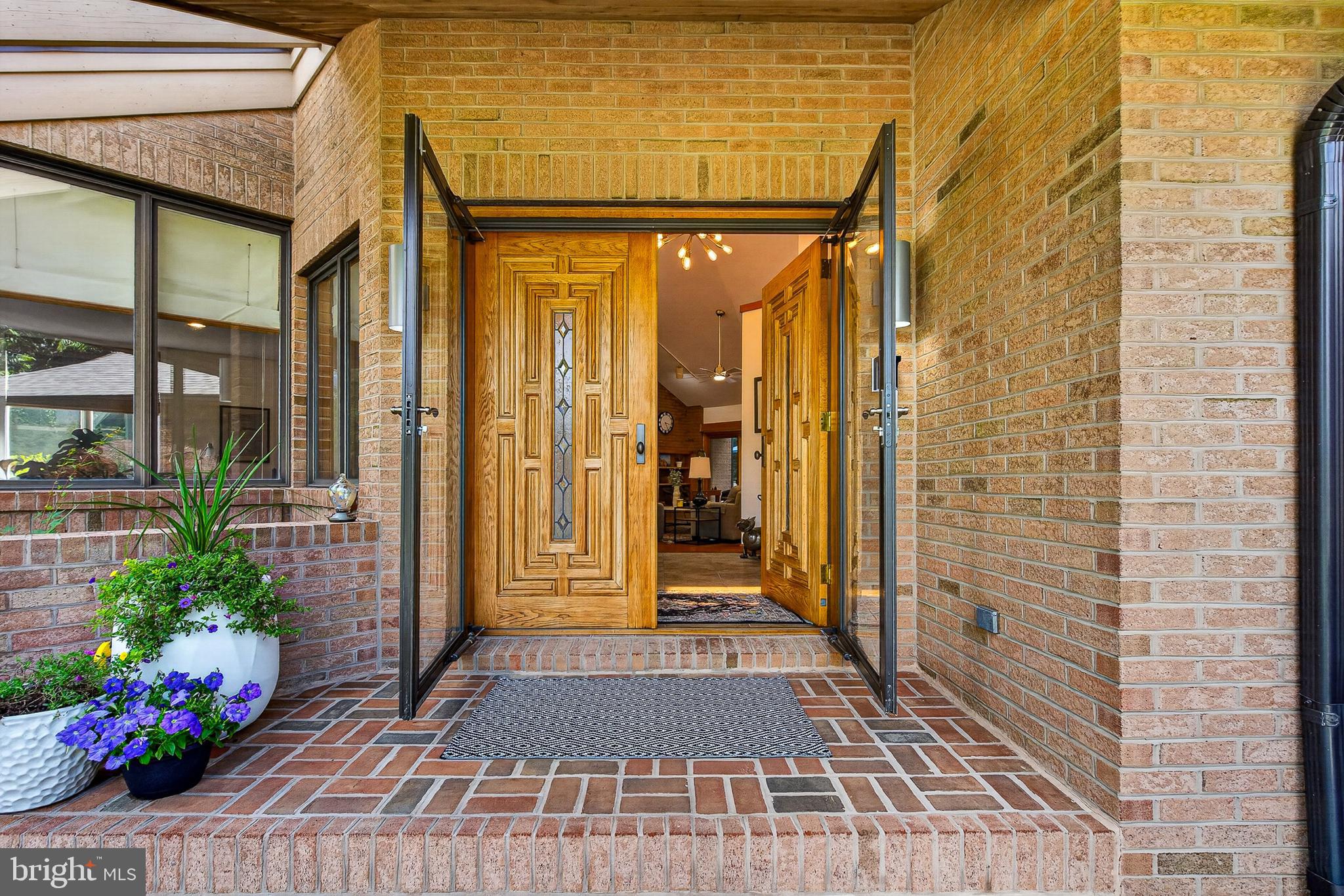 1206 MAZELAND DRIVE