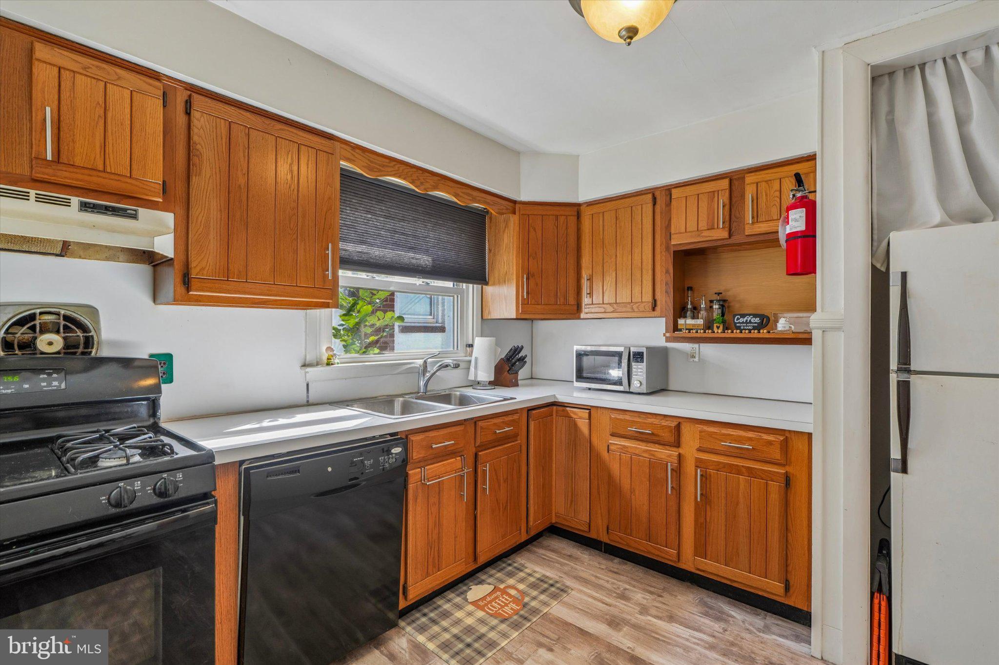 1724 DARTMOUTH DRIVE