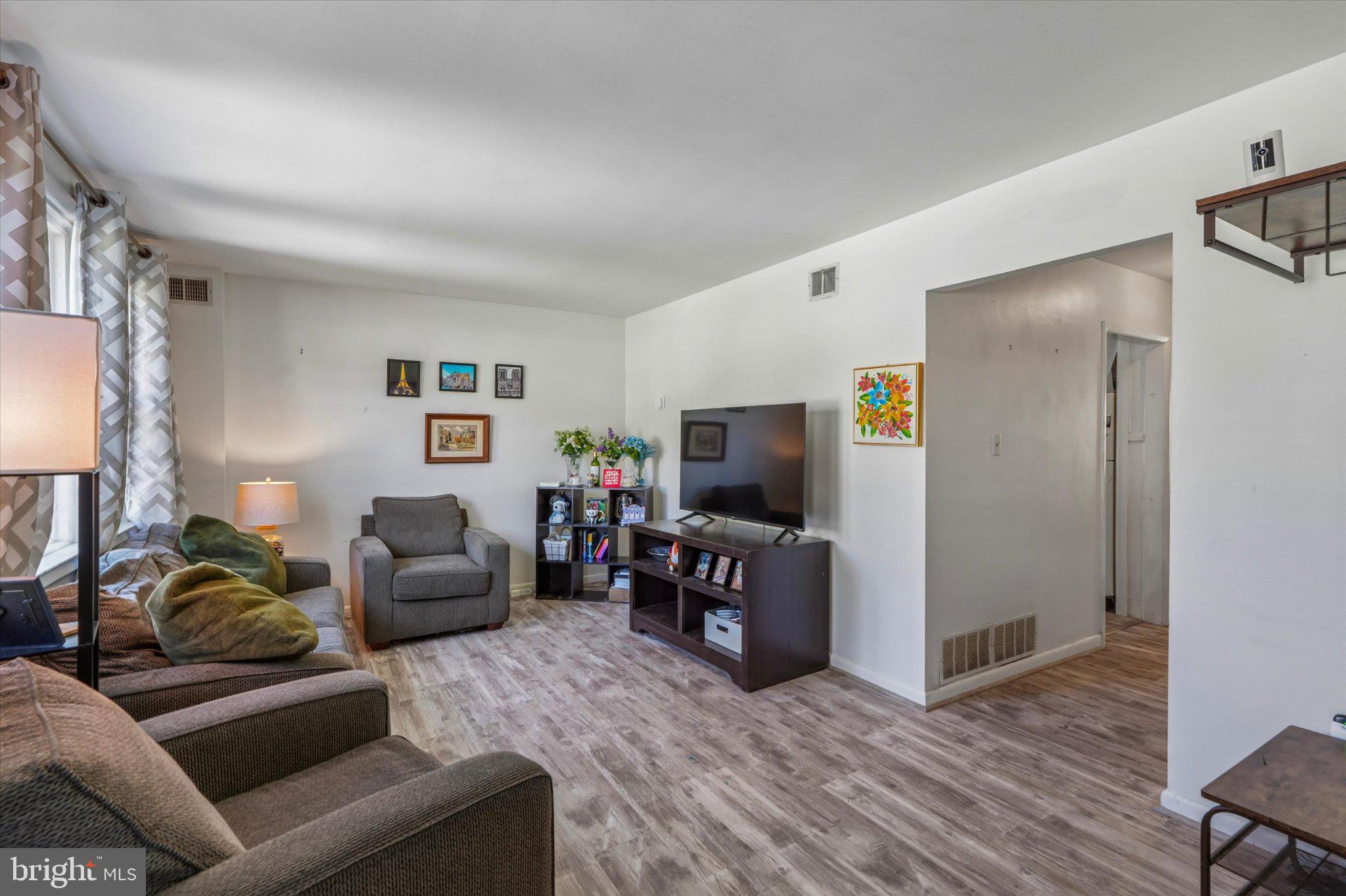 1724 DARTMOUTH DRIVE