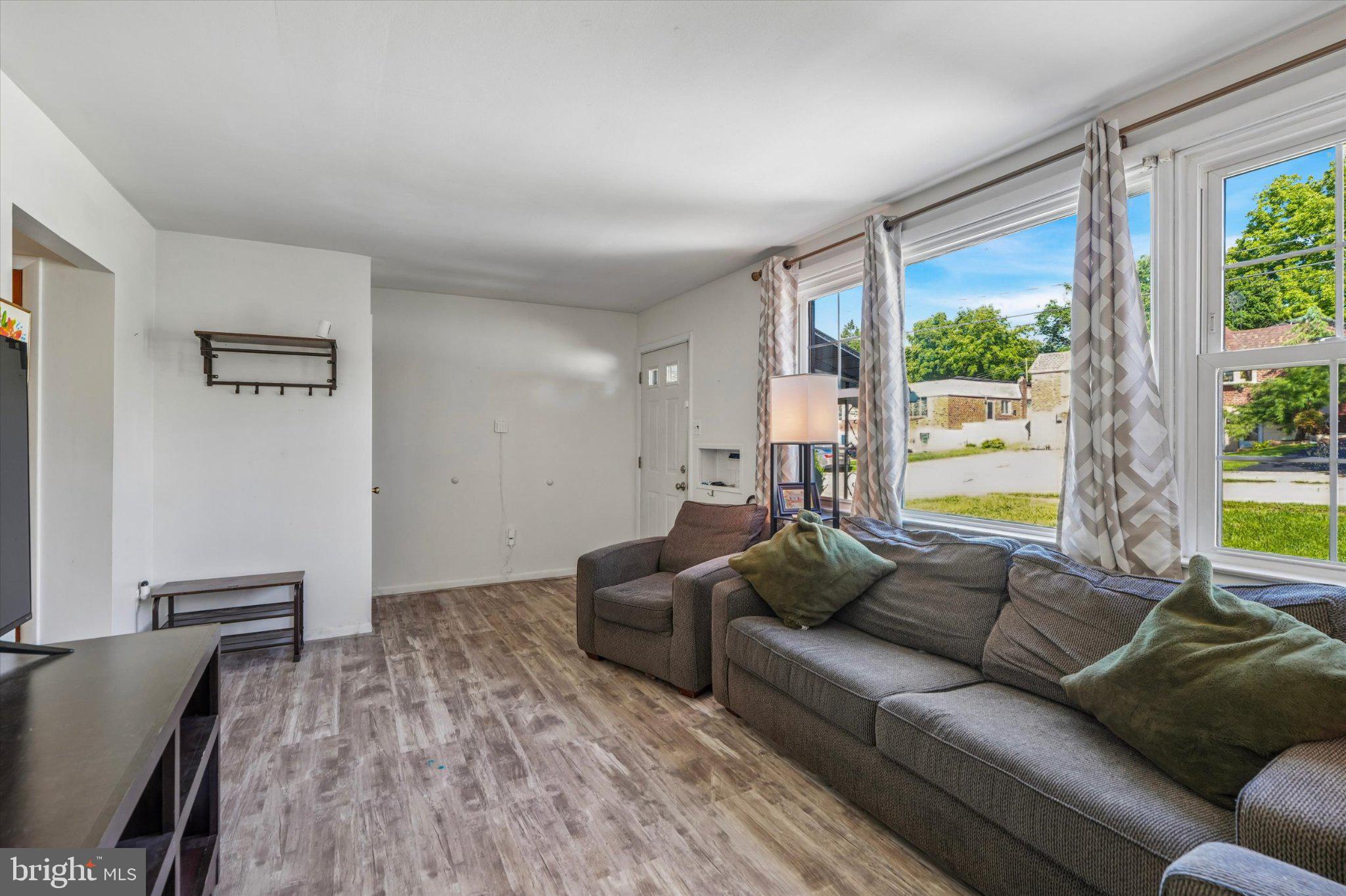 1724 DARTMOUTH DRIVE