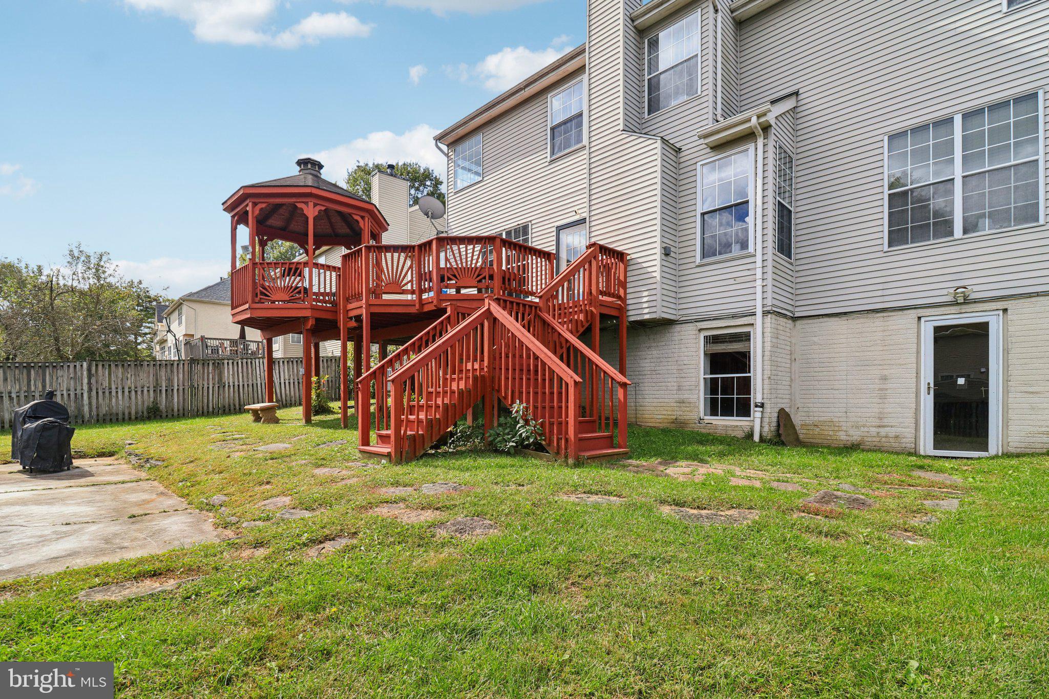 COLLINGTON STATION - Residential