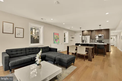 MLS: DCDC2282372