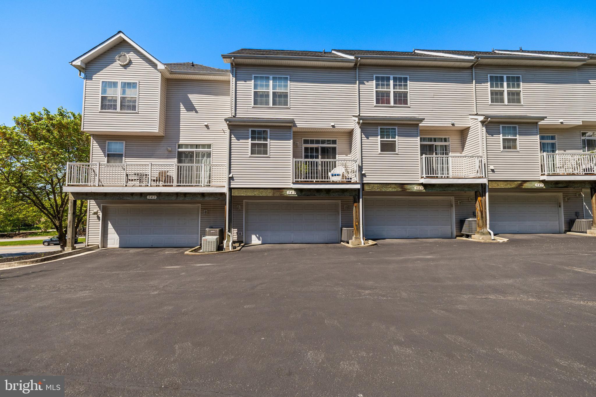 HIGH VIEW AT HUNT VALLEY - Residential