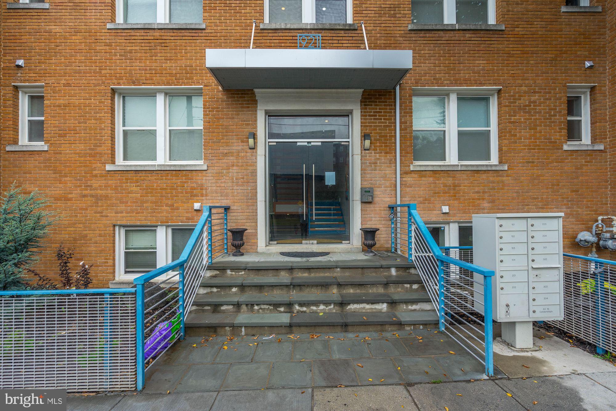 921 BUTTERNUT STREET NW 303