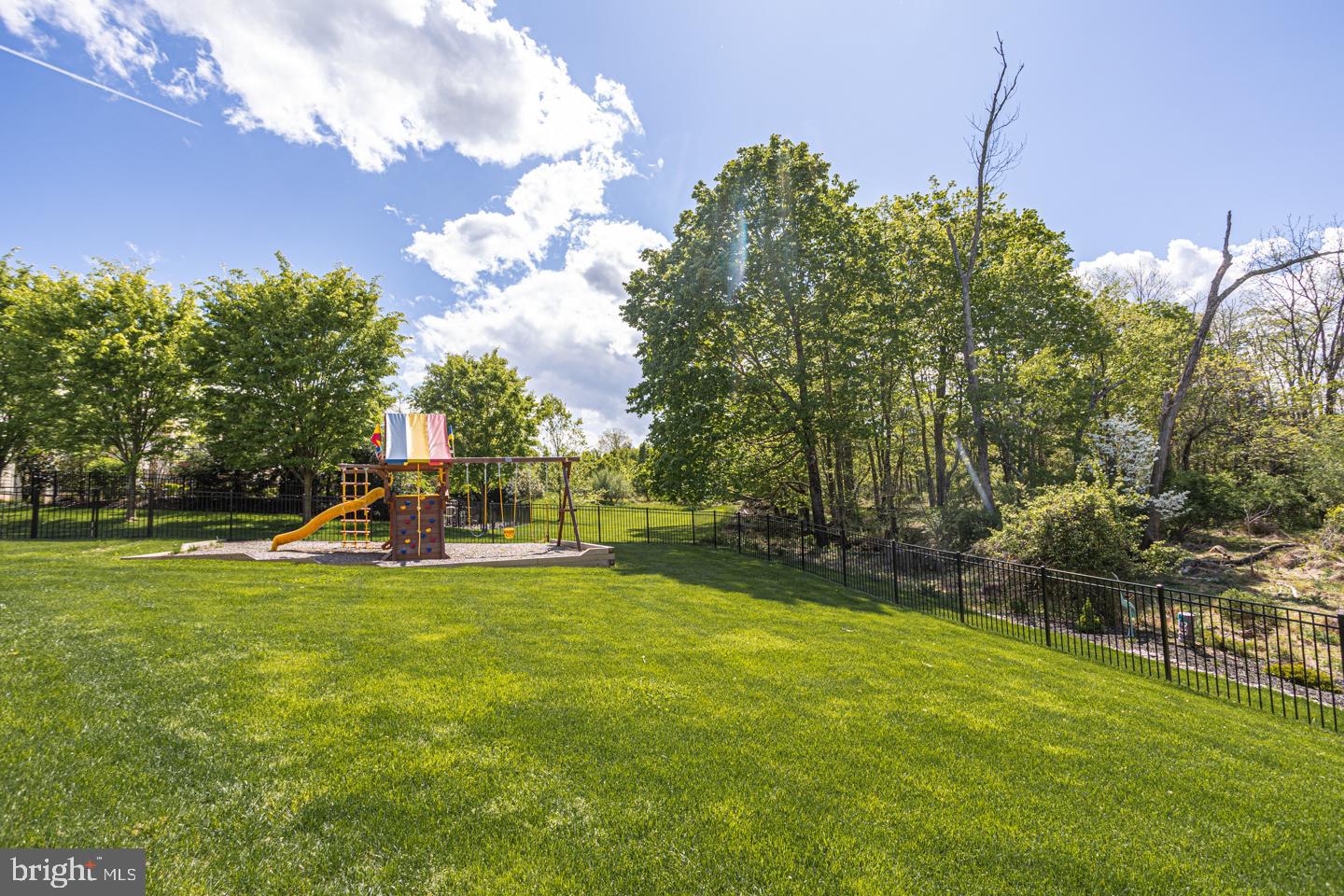 DUTCHESS FARM ESTS - Residential