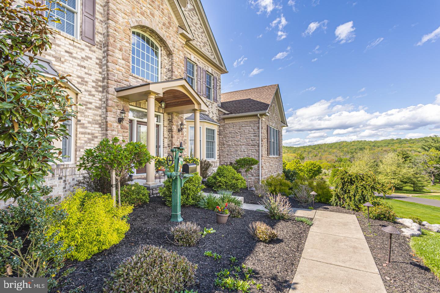 DUTCHESS FARM ESTS - Residential