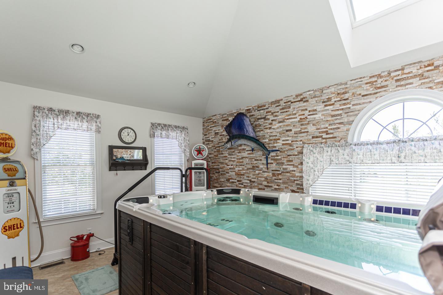 DUTCHESS FARM ESTS - Residential