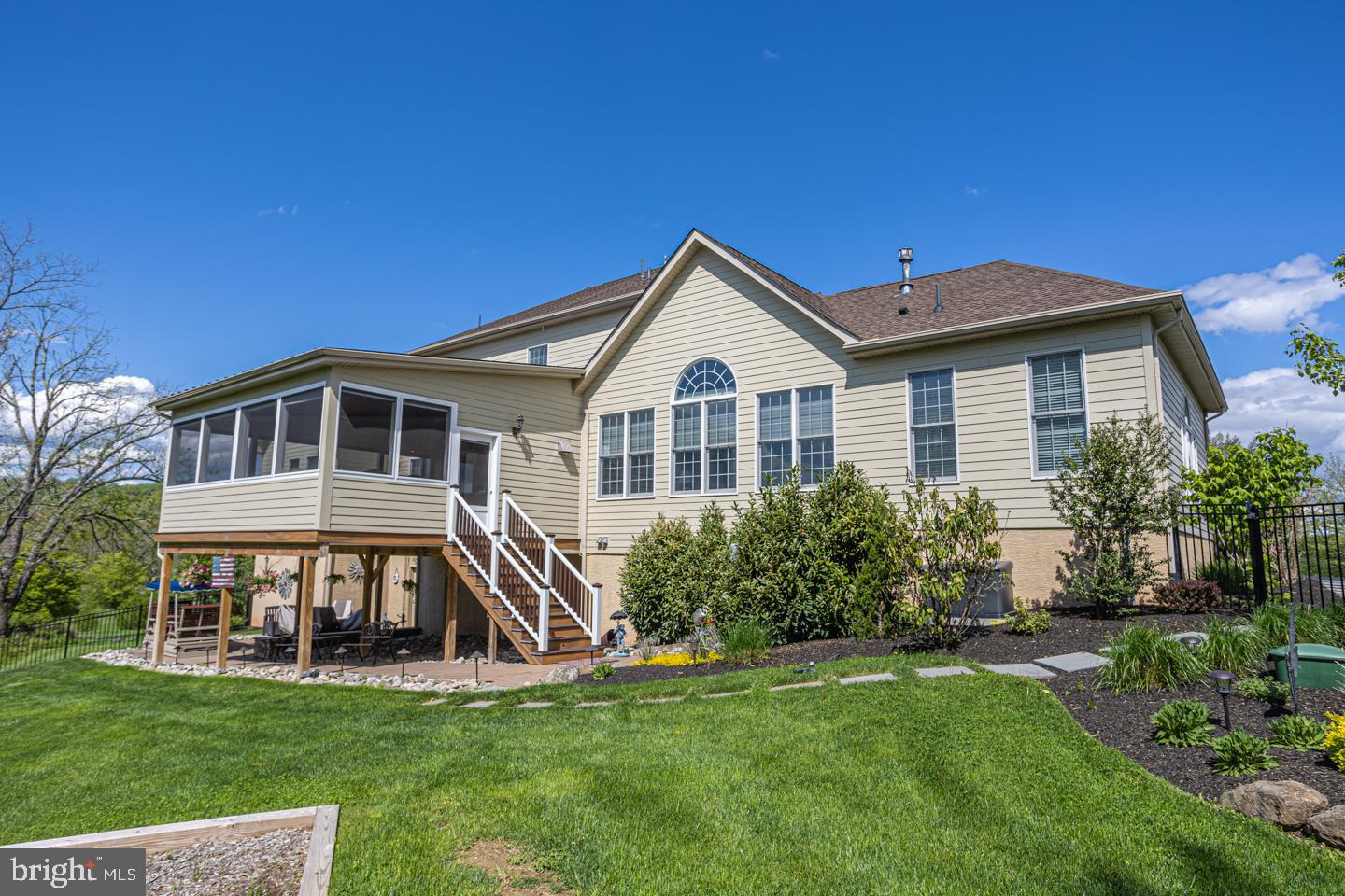 DUTCHESS FARM ESTS - Residential