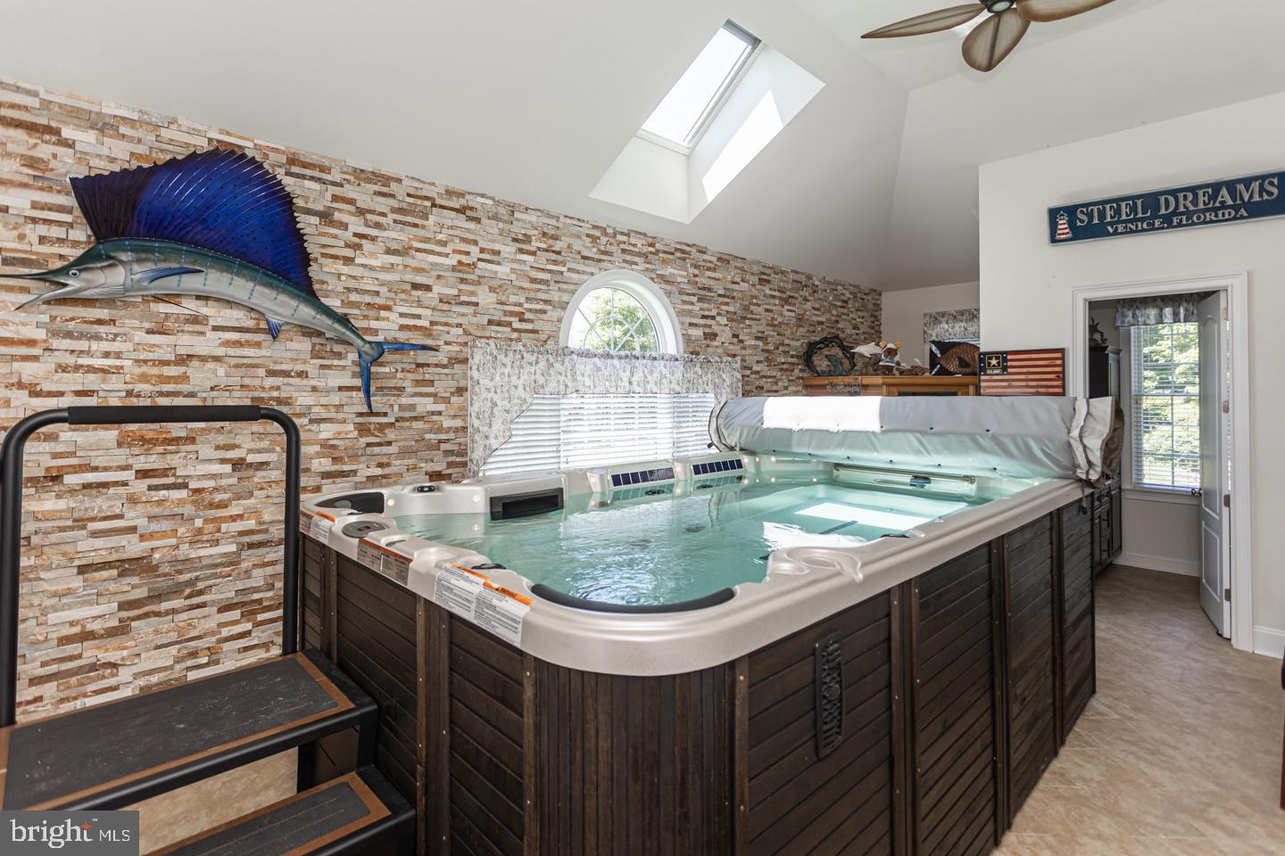 DUTCHESS FARM ESTS - Residential