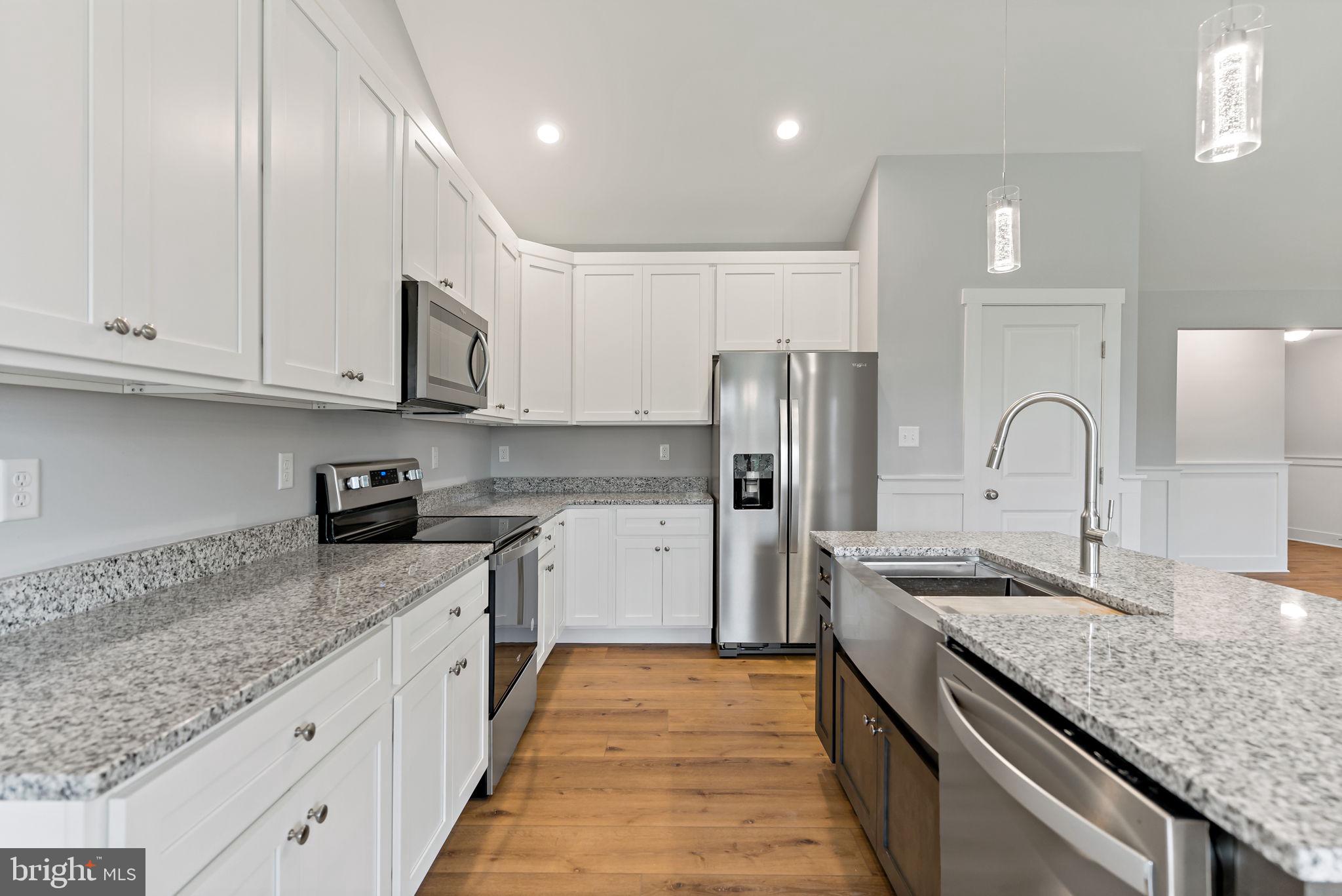 AVON BEND - Residential
