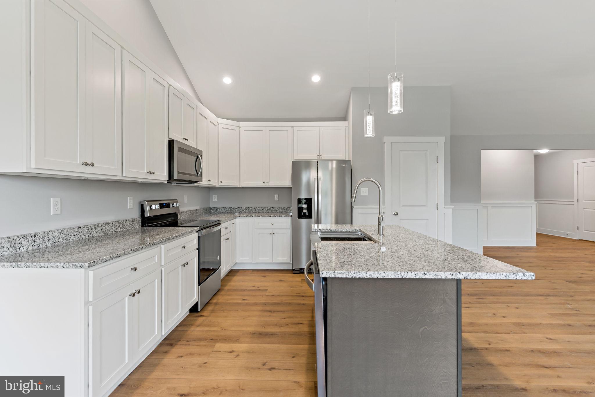 AVON BEND - Residential