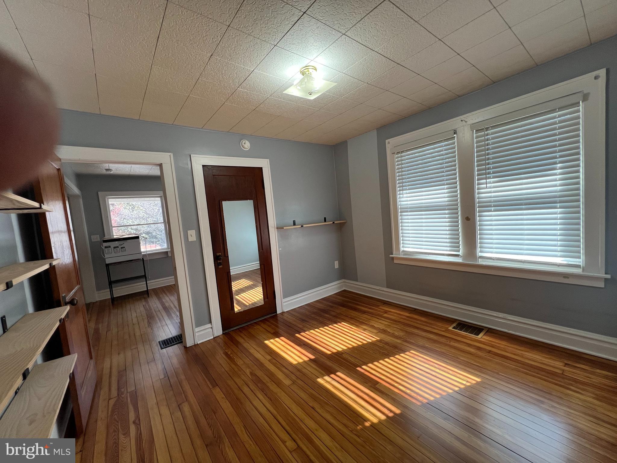 WAYNE HEIGHTS - Residential