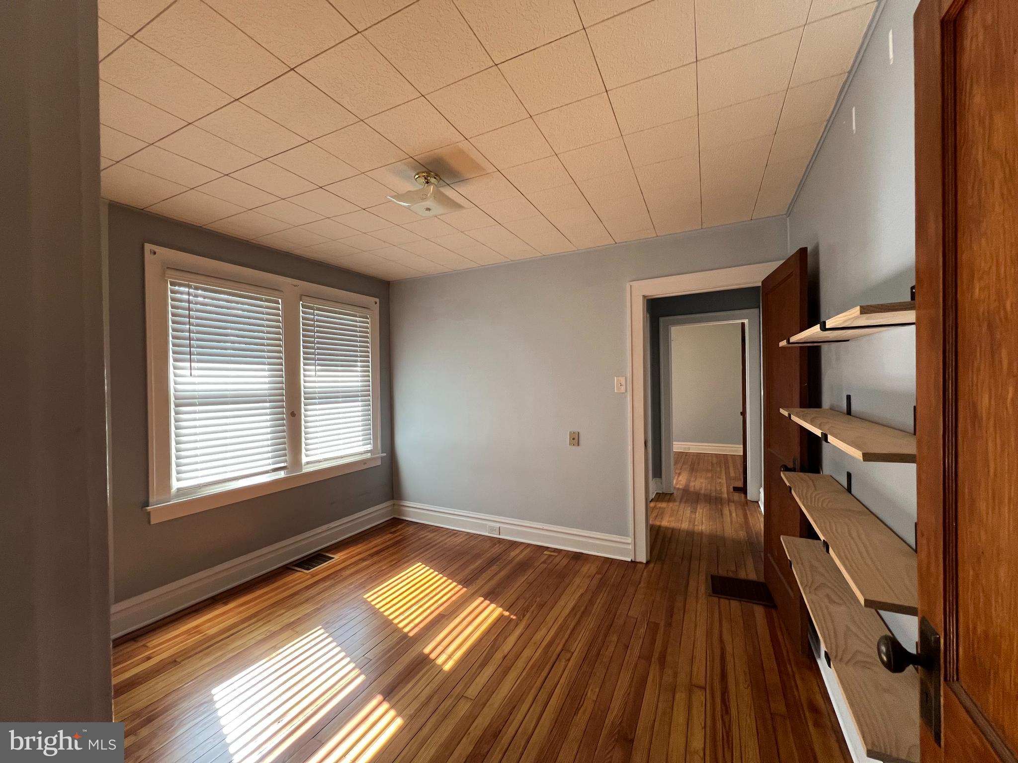 WAYNE HEIGHTS - Residential