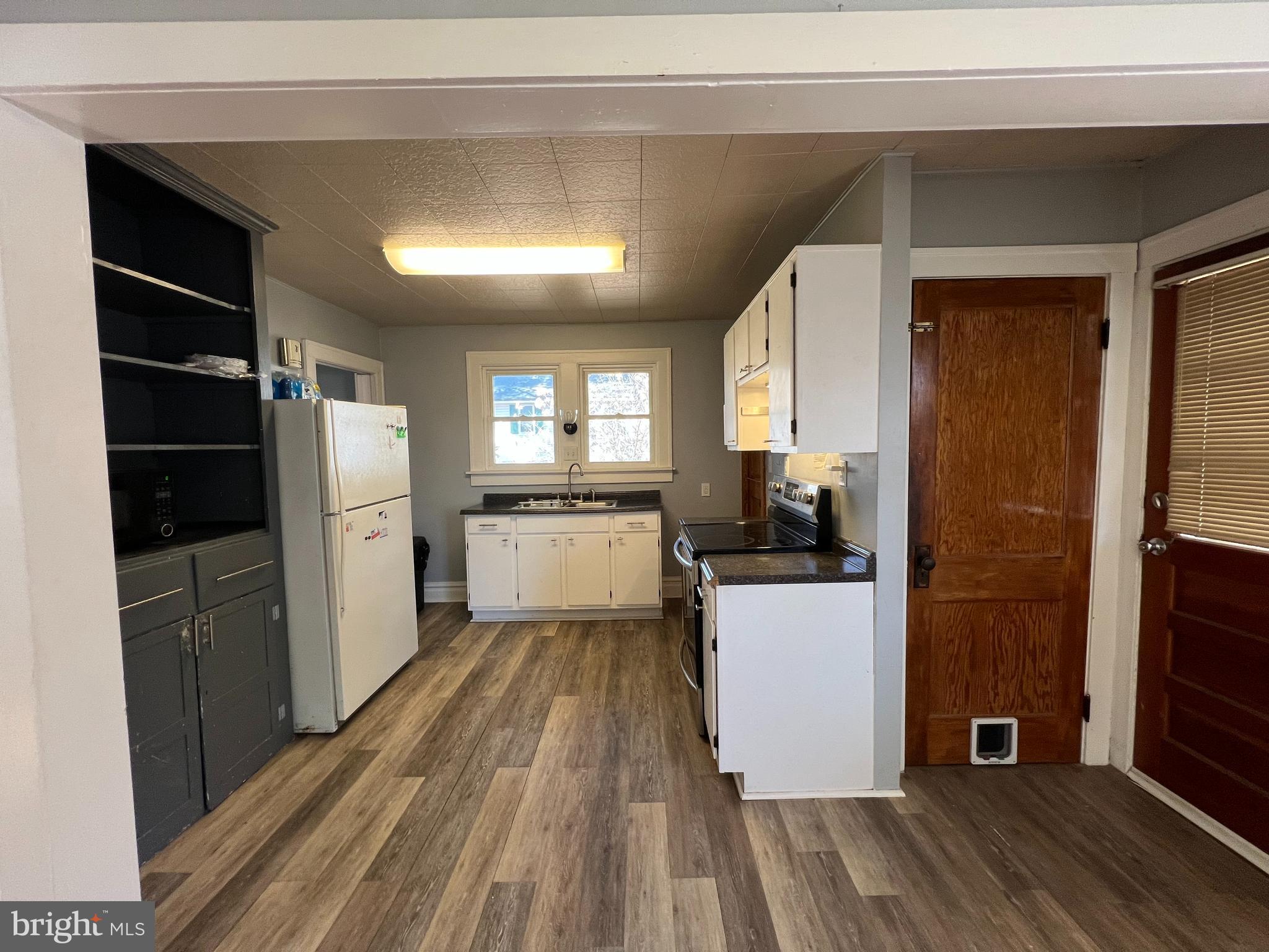 WAYNE HEIGHTS - Residential