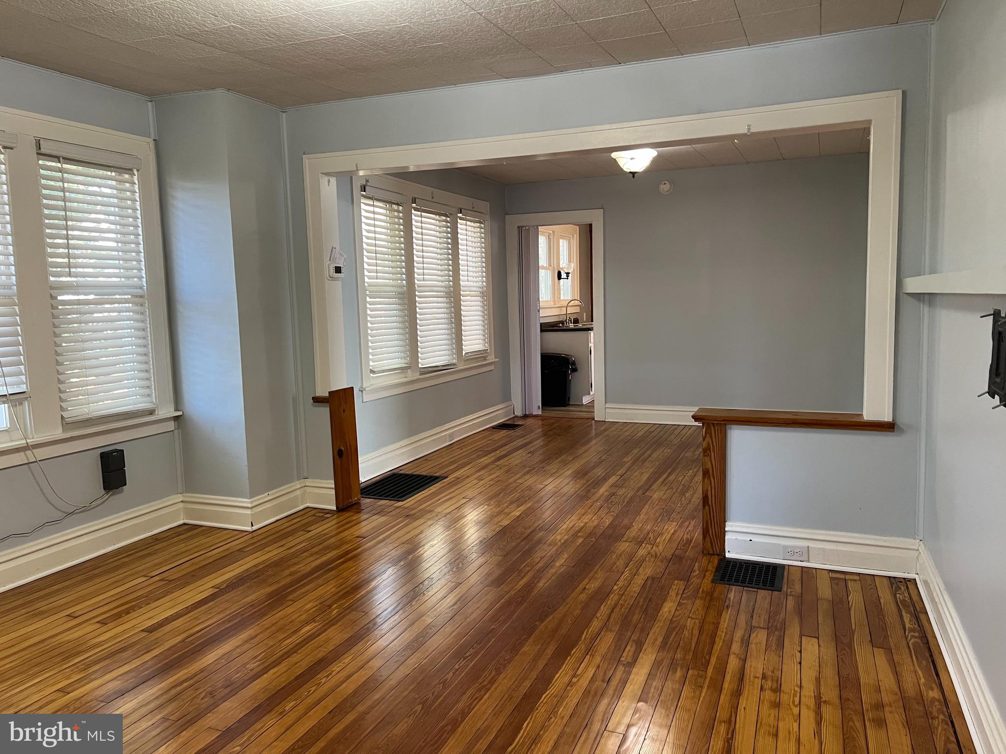 WAYNE HEIGHTS - Residential