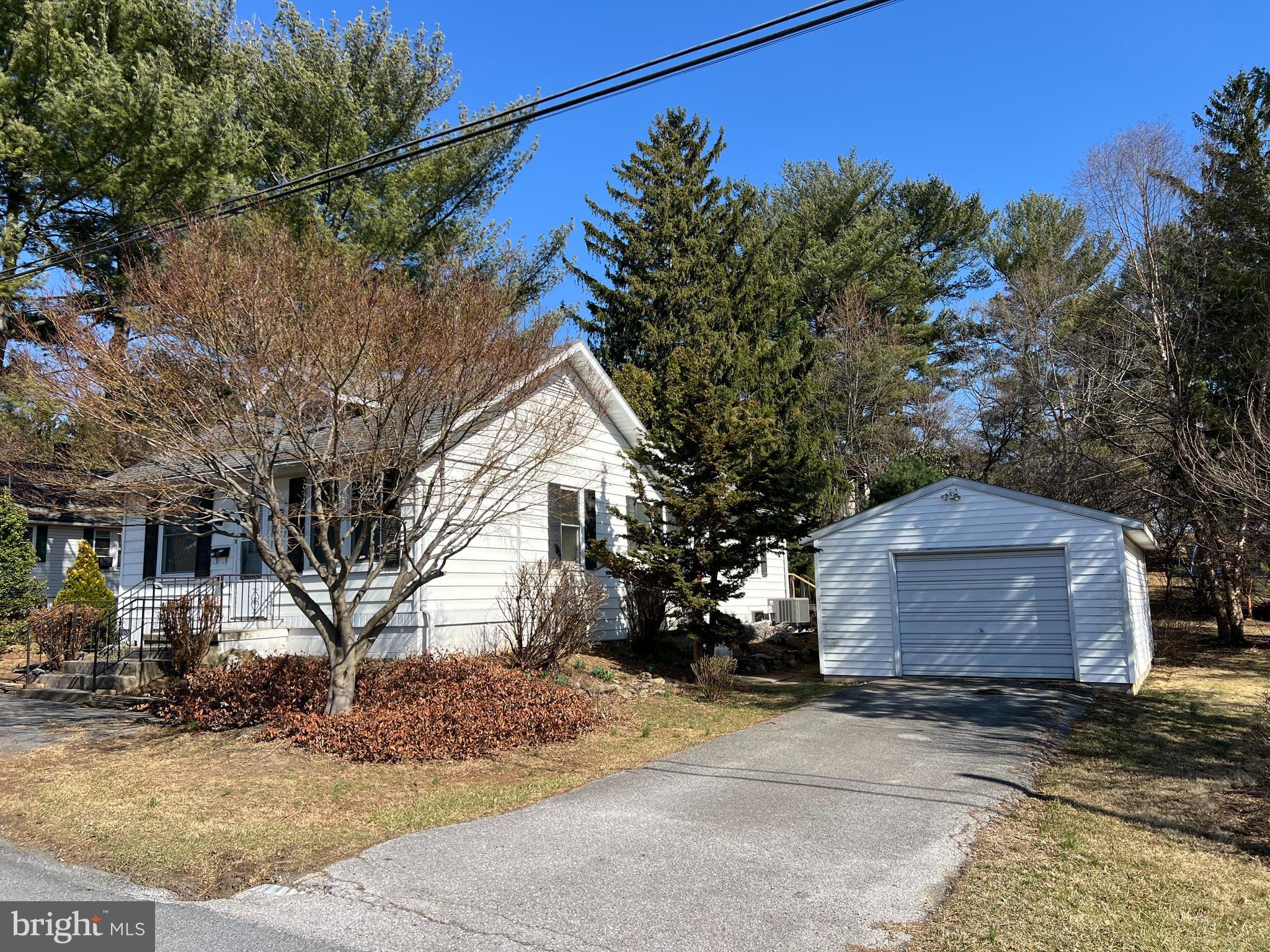 WAYNE HEIGHTS - Residential