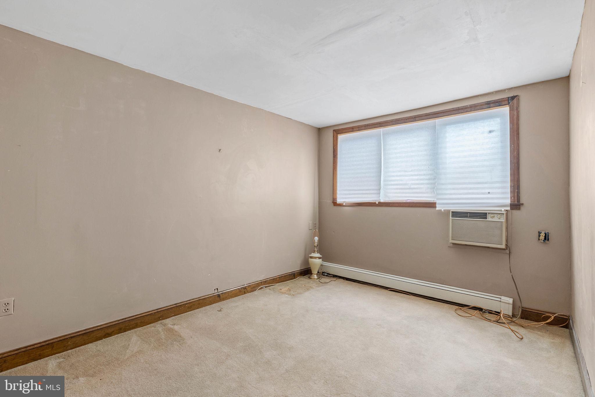 PHILADELPHIA (SOUTH) - Residential