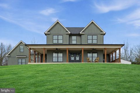 Homes For Sale - 34 Liscarne Lane<br/> Rappahannock County, AMISSVILLE, VA 20106