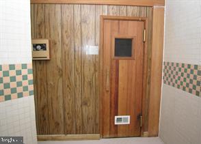 ROSSLYN - Residential