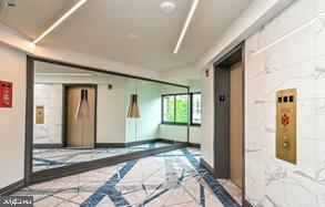 ROSSLYN - Residential