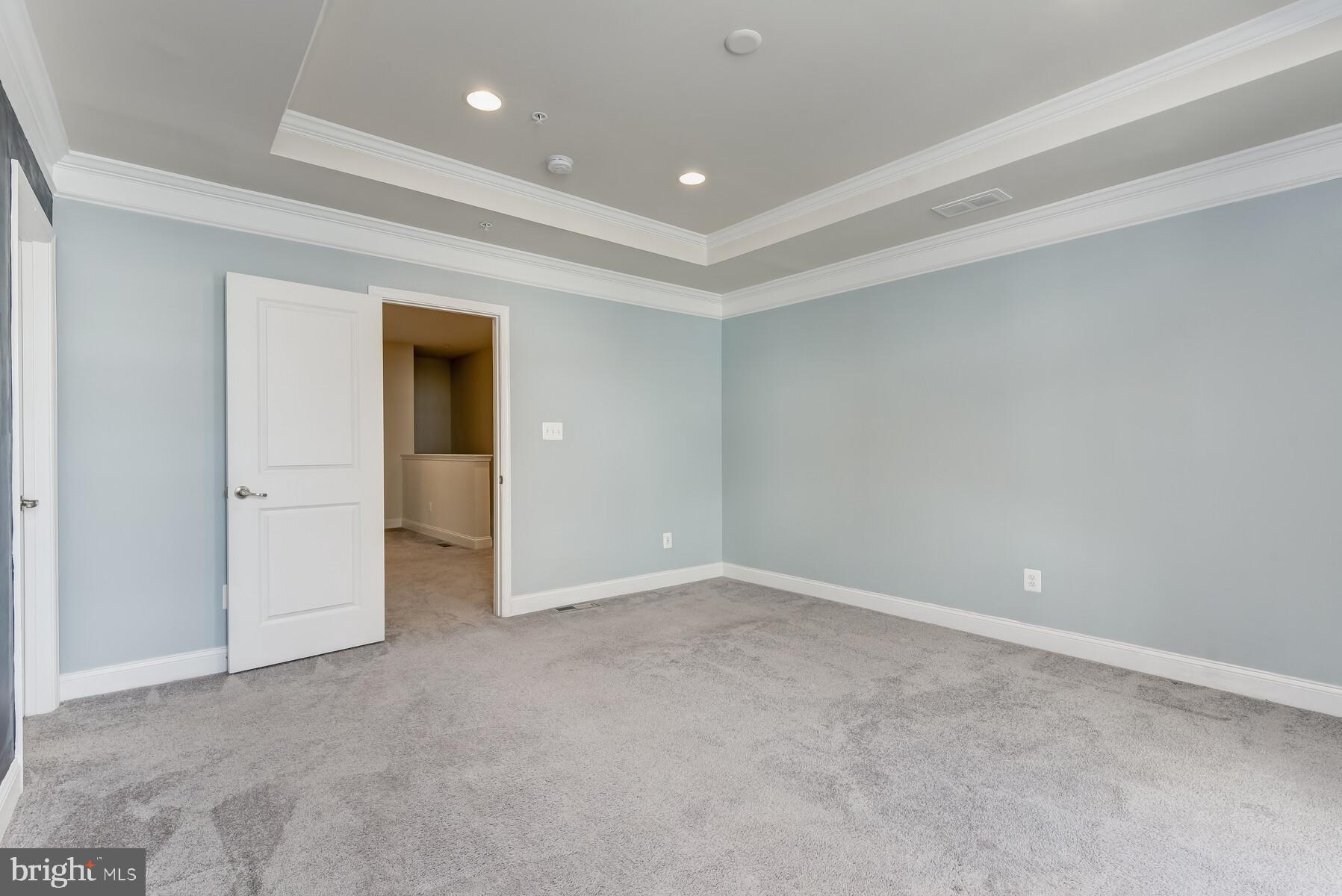 OXFORD SQUARE - Residential