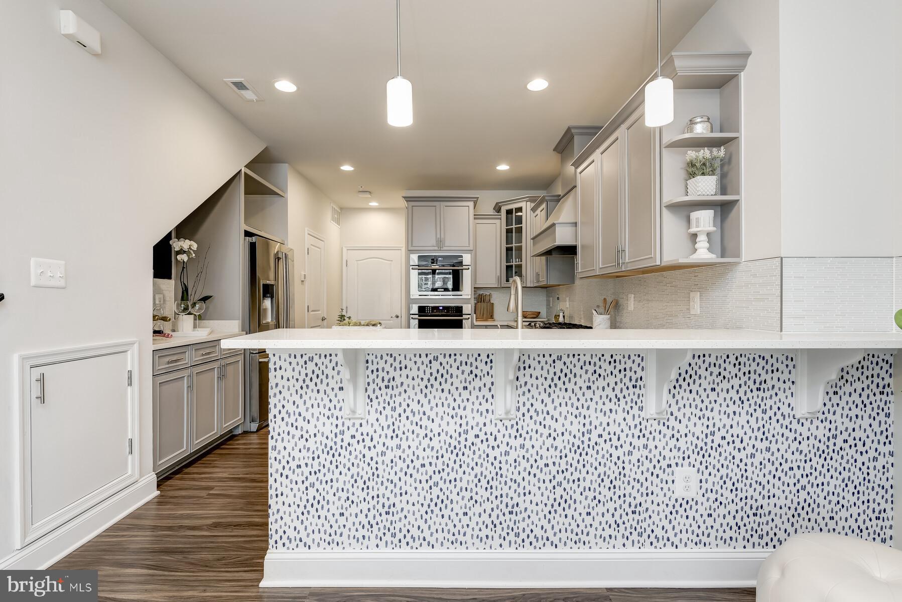 OXFORD SQUARE - Residential