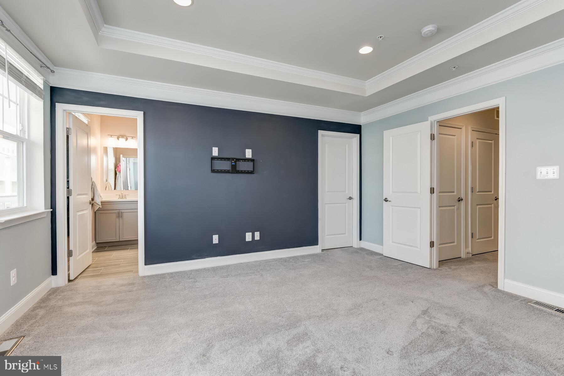 OXFORD SQUARE - Residential