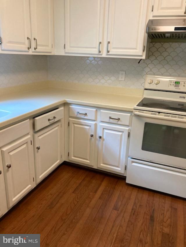 WASHINGTON SQUARE - Residential Lease