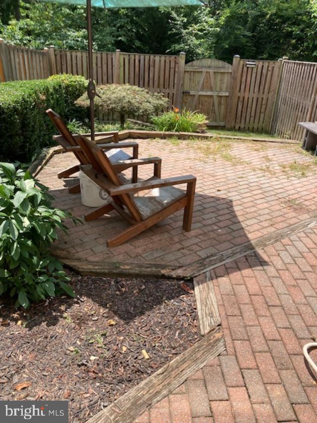 WASHINGTON SQUARE - Residential Lease