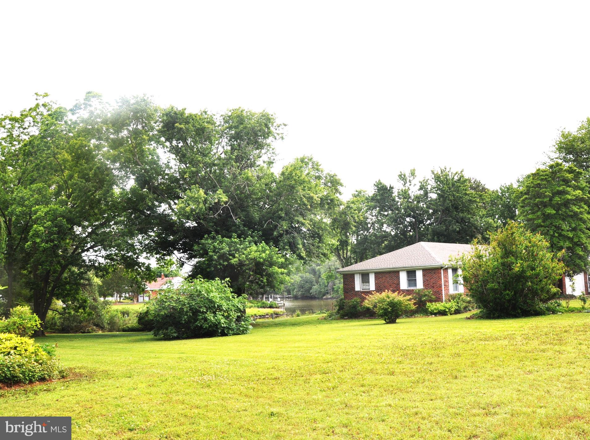 3202 HOLLY LANE