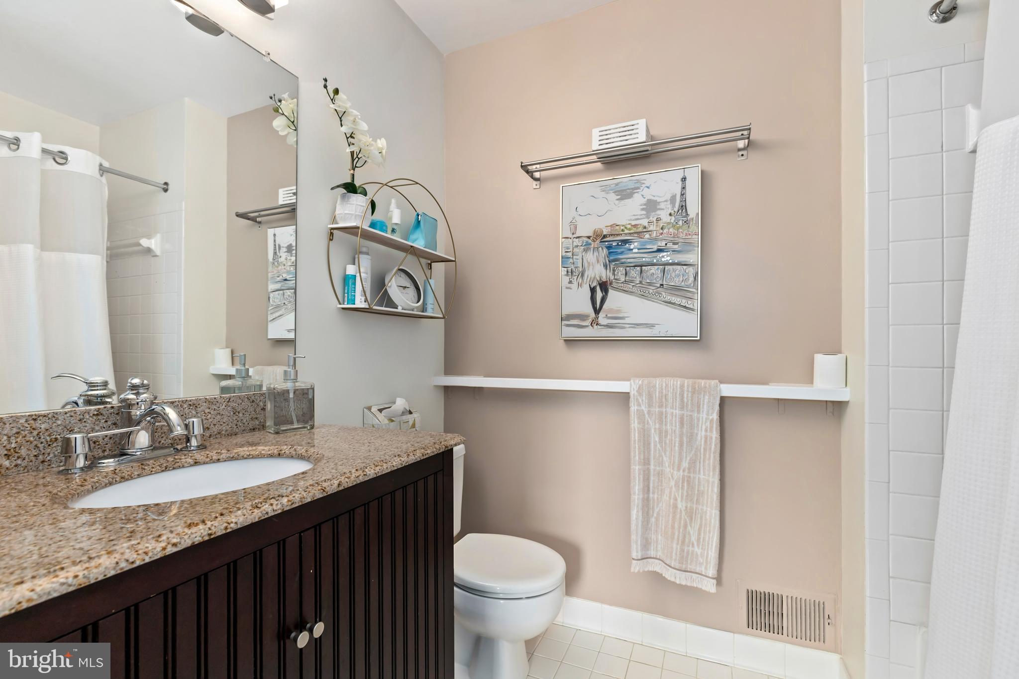 THE GLEN OF CARLYN - Residential