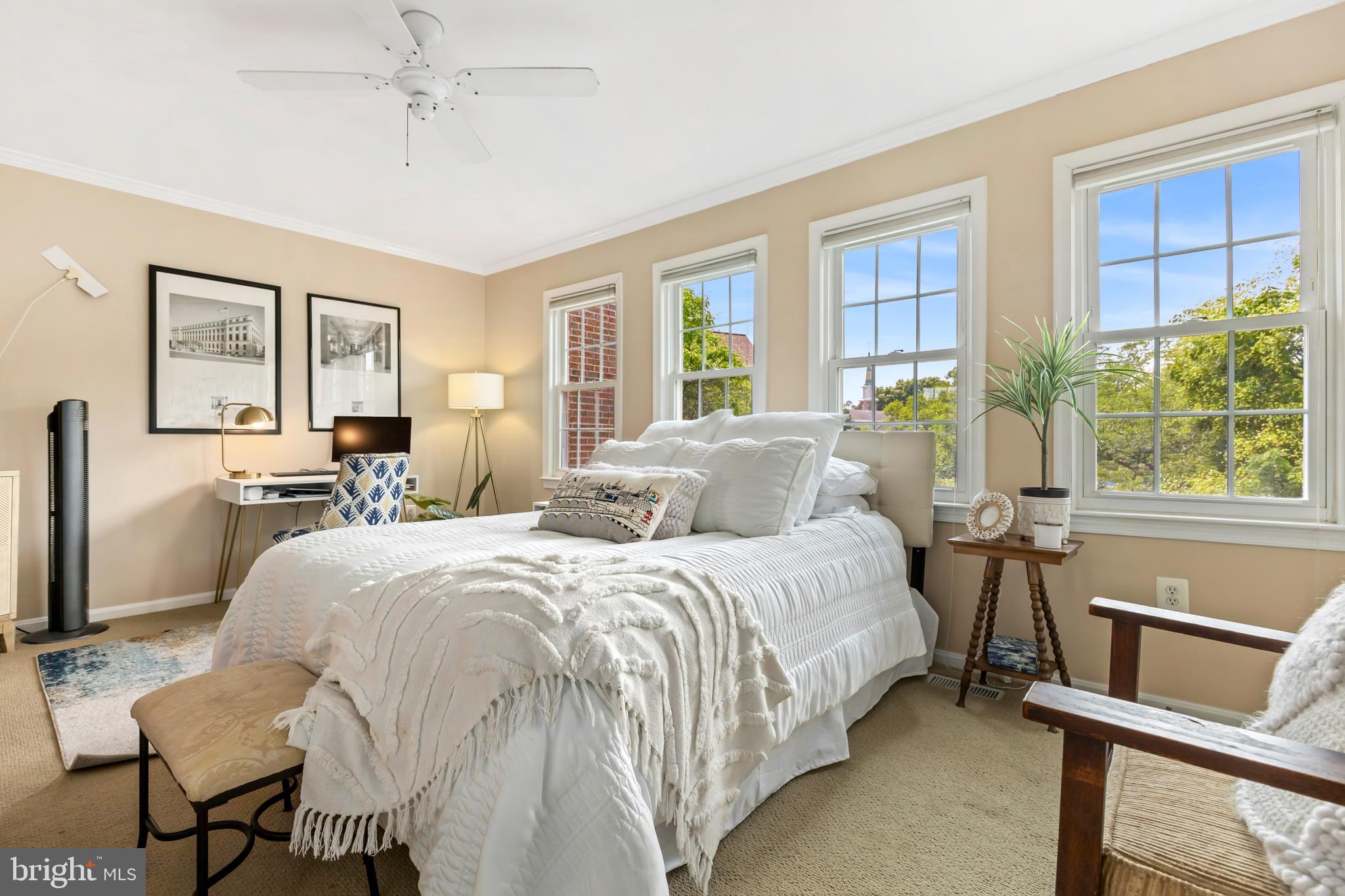 THE GLEN OF CARLYN - Residential