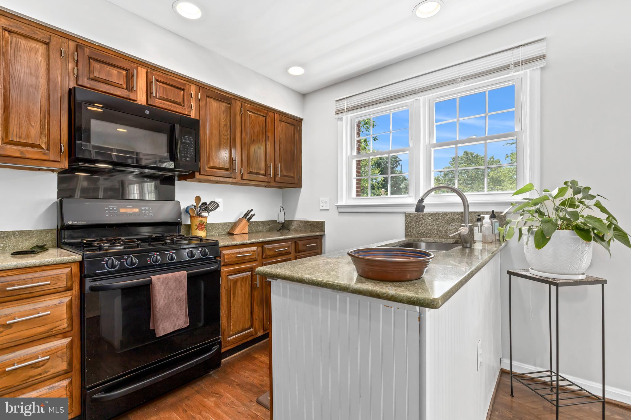 THE GLEN OF CARLYN - Residential