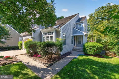 Photo of 1264 Lamplighter Way, RESTON, VA 20194 (MLS # VAFX2346030)