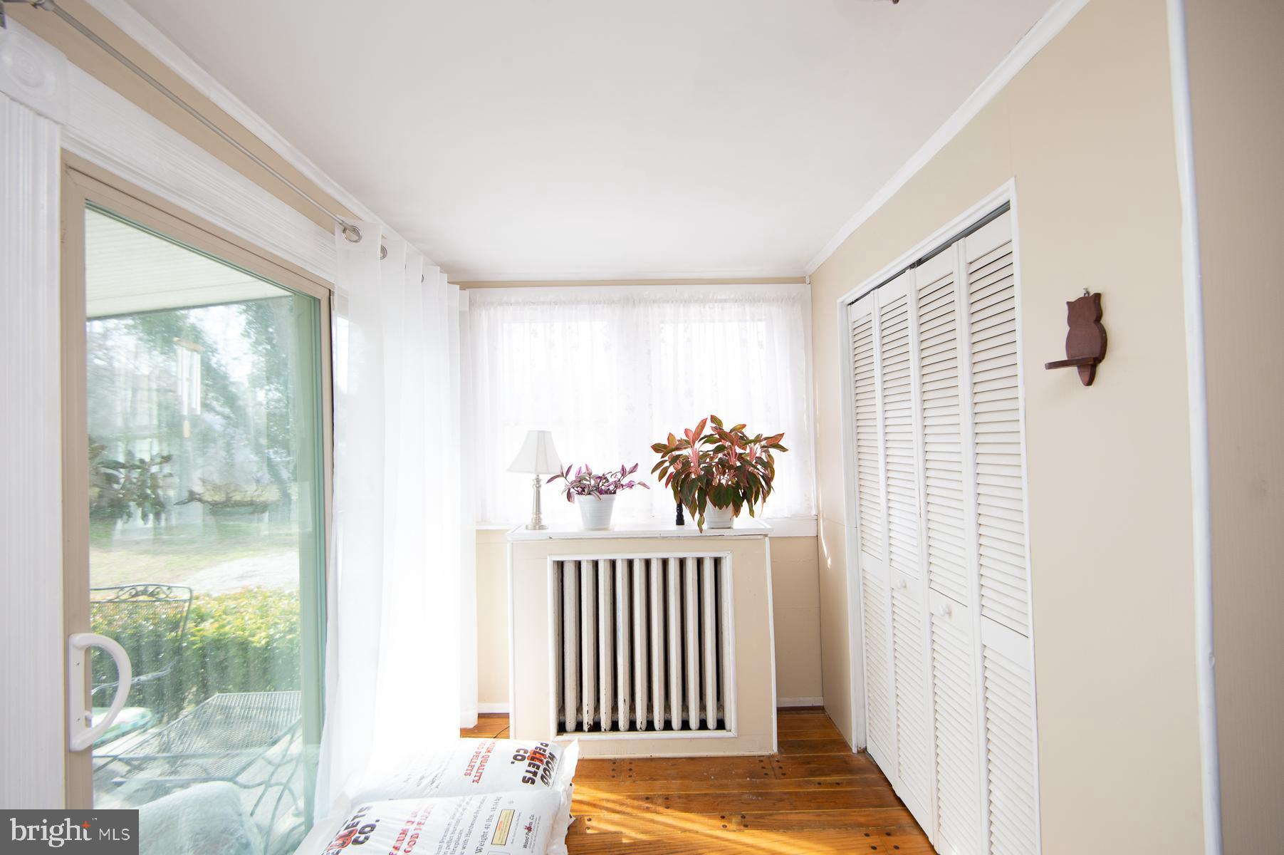 EAST NEW MARKET - Residential