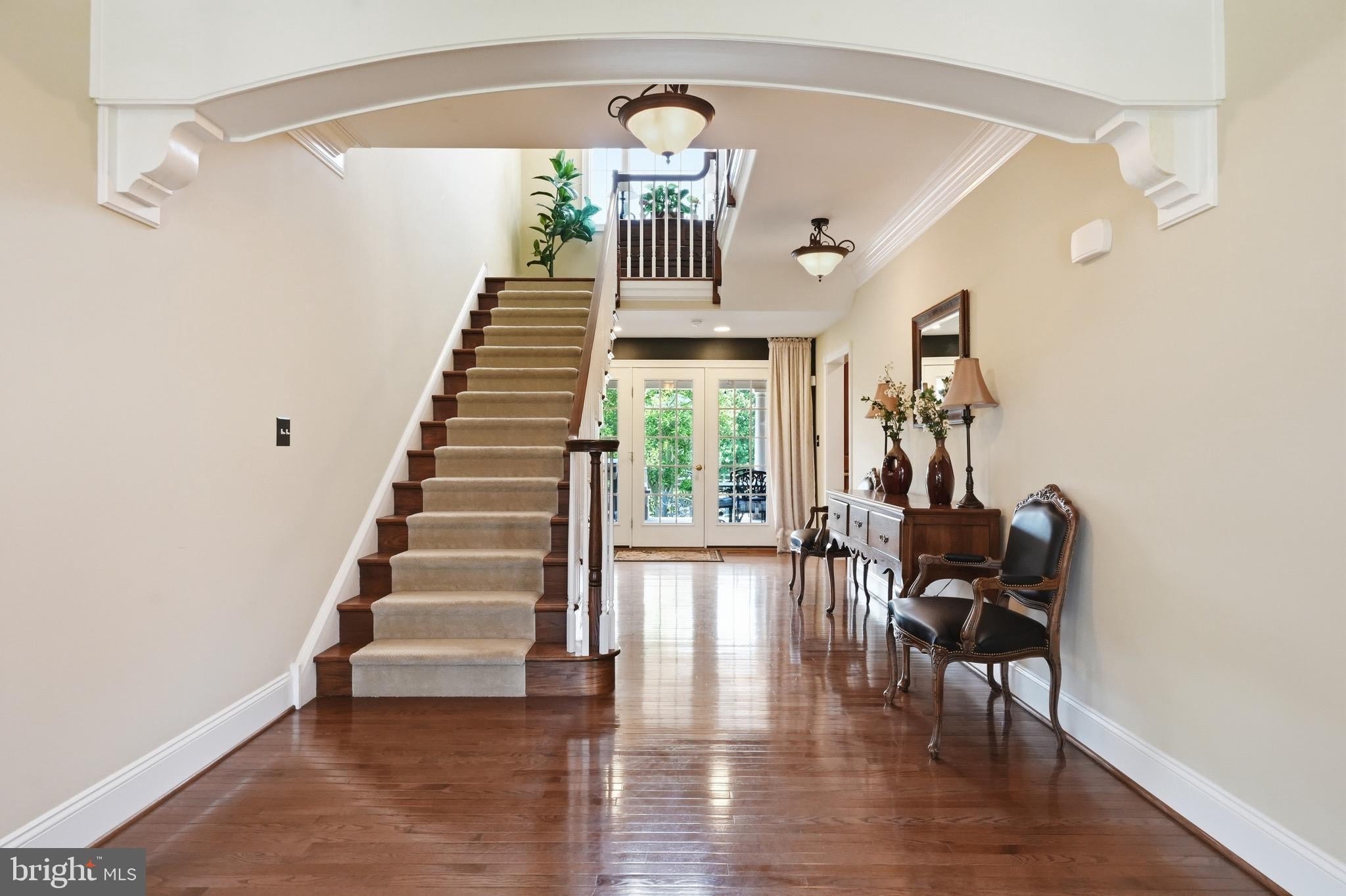 879 ASHBOURNE WAY