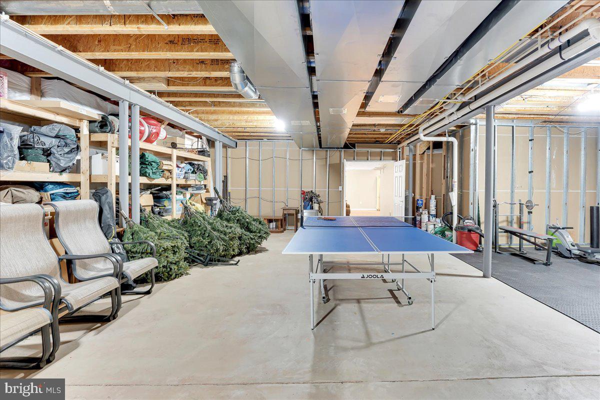 RIVERCREST - Residential