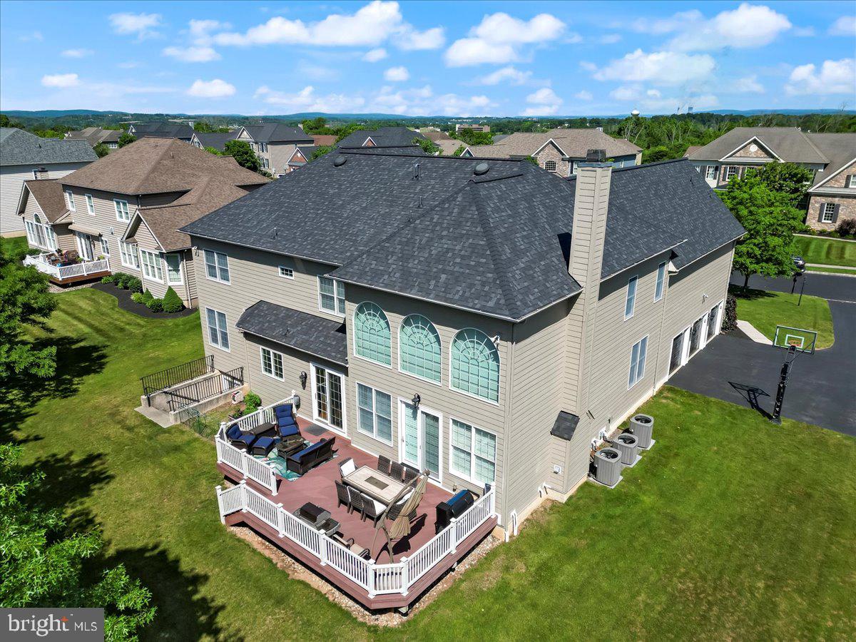 RIVERCREST - Residential