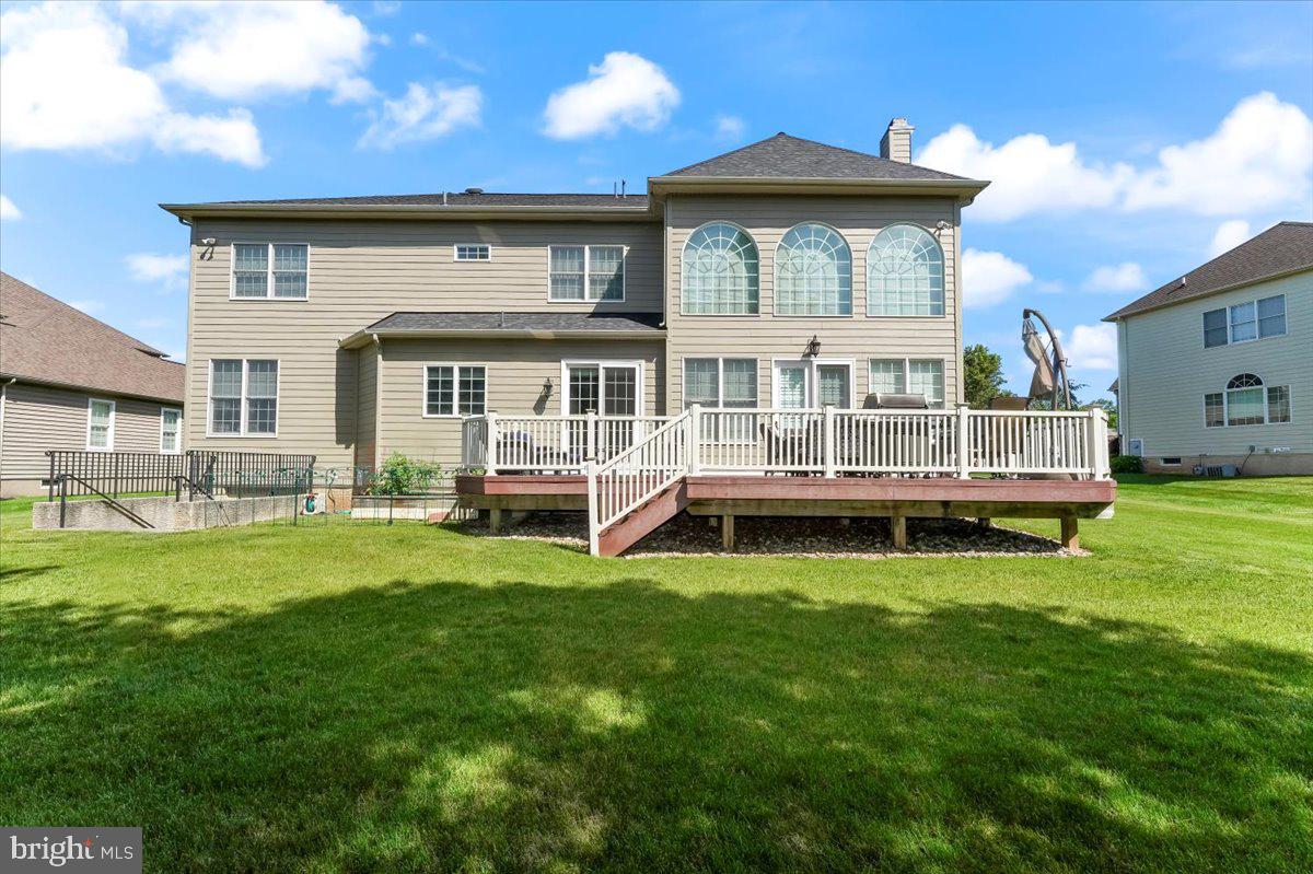 RIVERCREST - Residential