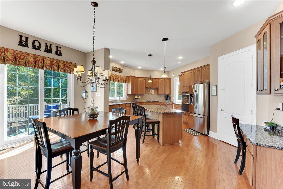 RIVERCREST - Residential