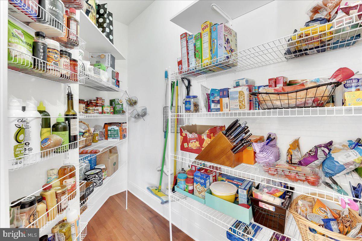 RIVERCREST - Residential