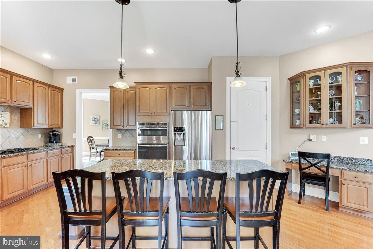 RIVERCREST - Residential