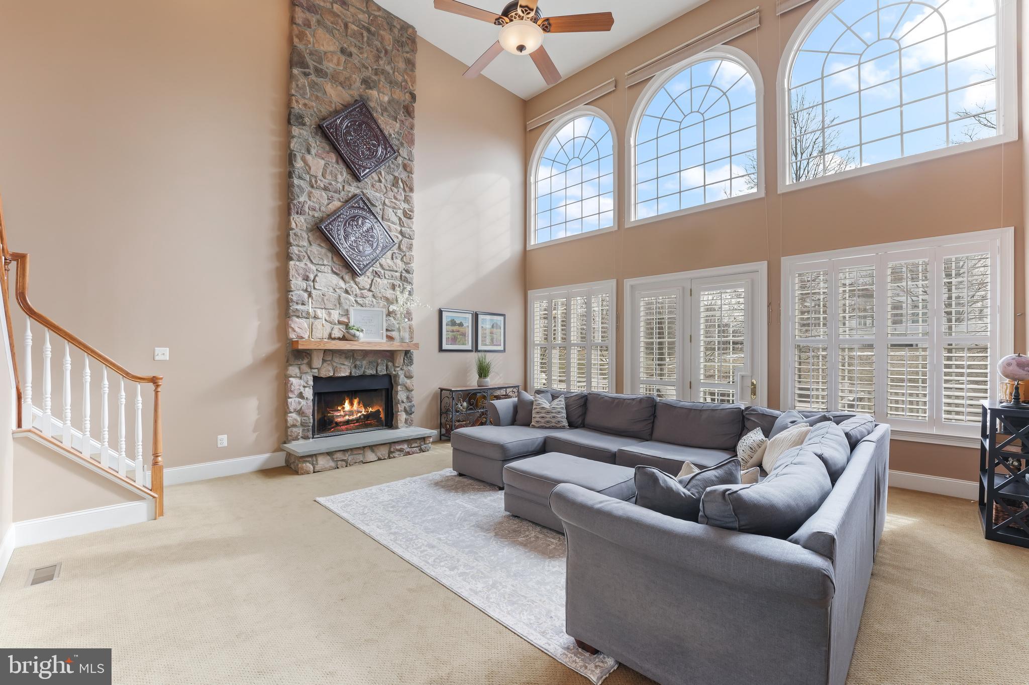 RIVERCREST - Residential