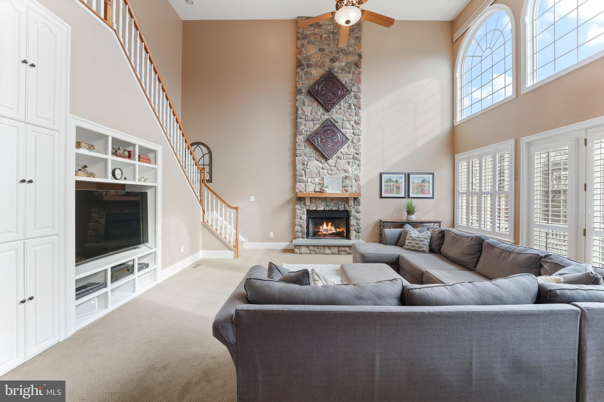 RIVERCREST - Residential