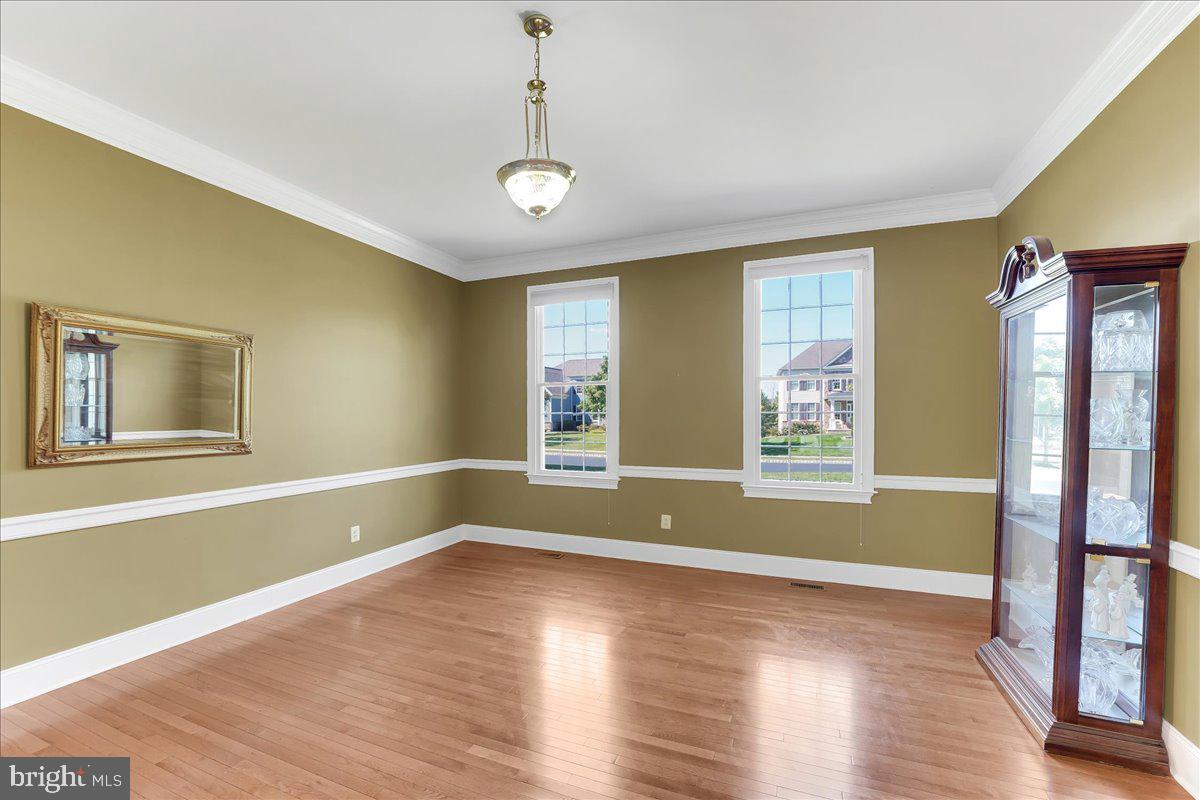 RIVERCREST - Residential