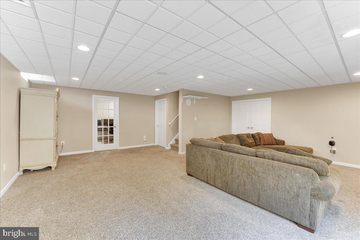 RIVERCREST - Residential